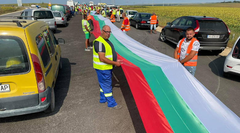 Протестираща строителна фирма взела над 95 млн. лв. аванс