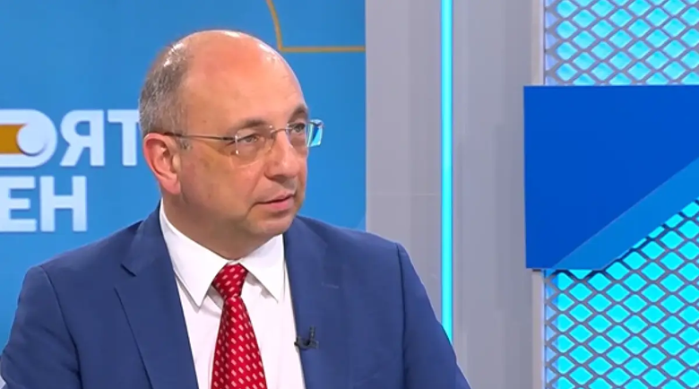 Николай Василев: България затъва все по-надълбоко в блатото