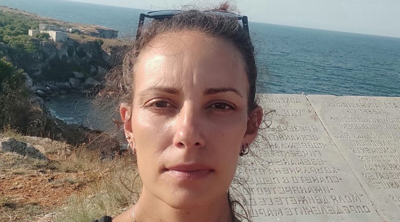 Няма спокойствие! Комшия тероризира семейството на музиканта Васил Гюров