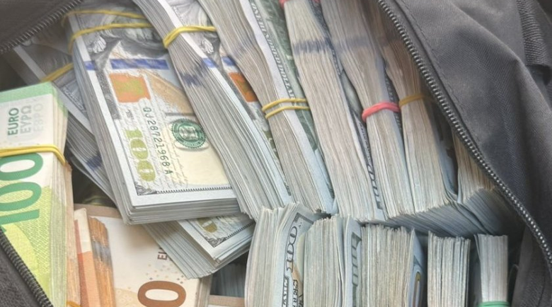 Спипаха хасковлия с валута и злато за близо 1,5 млн. лева