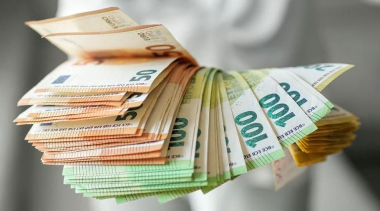 Парите от гурбет спихнаха! Трансферите на пари от чужбина под 1% от икономиката