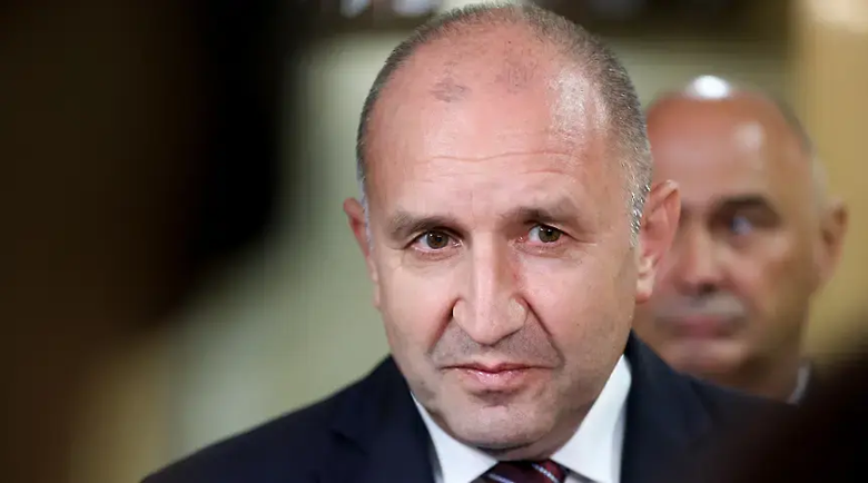 Радев: „Сглобката“ е жива! Възпрепятстват борбата с олигархията!